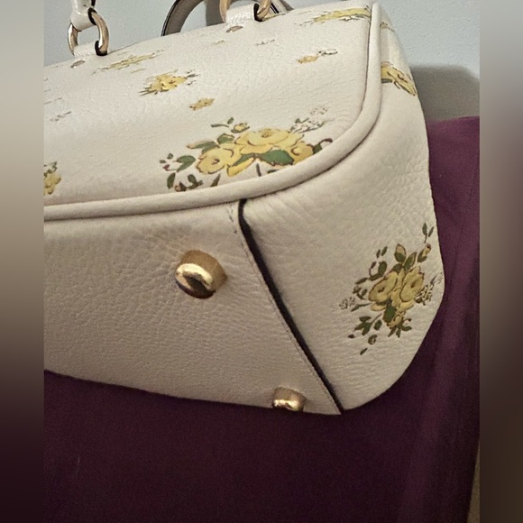 Authentic Coach Savannah Carryall Bag With Floral Print - Picture 8 of 11